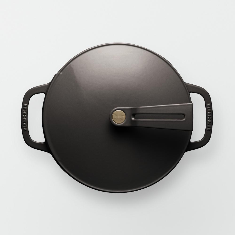 バーミキュラ オーブンポット2 22cm（ヘーゼルナッツブラウン） | 鍋 なべ ホーロー鍋 調理器具 キッチン用品 VERMICULAR ガス火 ガス IH IH対応 エナメル加工 高級感 おしゃれ 無水調理 煮込み 蒸し 焼き 長持ち ギフト プレゼント 人気 おすすめ 送料無料