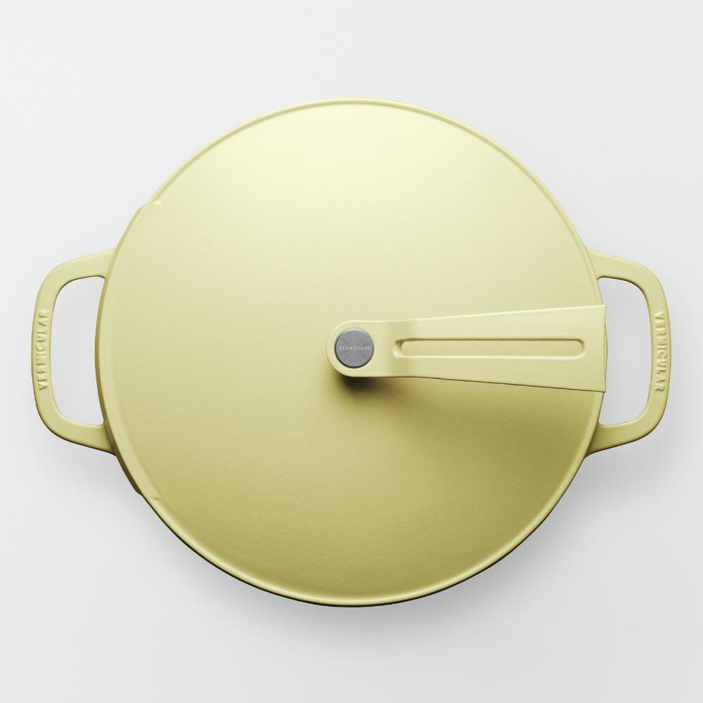 バーミキュラ オーブンポット2 26cm（マットカモミールイエロー） | 鍋 なべ ホーロー鍋 調理器具 キッチン用品 VERMICULAR ガス火 ガス IH IH対応 エナメル加工 高級感 おしゃれ 無水調理 煮込み 蒸し 焼き 長持ち ギフト プレゼント 人気 おすすめ 送料無料