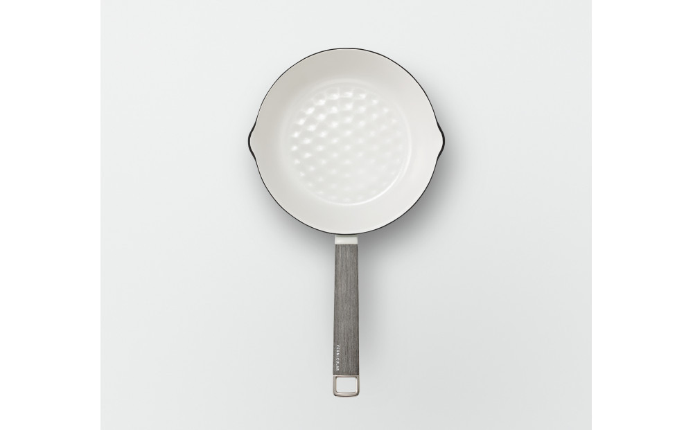 VERMICULAR YUKIHIRA 18cm ＆ドロップリッド＆専用ステンレスリッド（シーソルトホワイト） | 鍋 なべ 雪平鍋 調理器具 キッチン用品 VERMICULAR 鋳物ホーロー鍋 片手鍋 日本製 ガス火 ガス IH IH対応 和食 煮込み みそ汁 高級 おしゃれ ギフト プレゼント 人気 おすすめ 送料無料