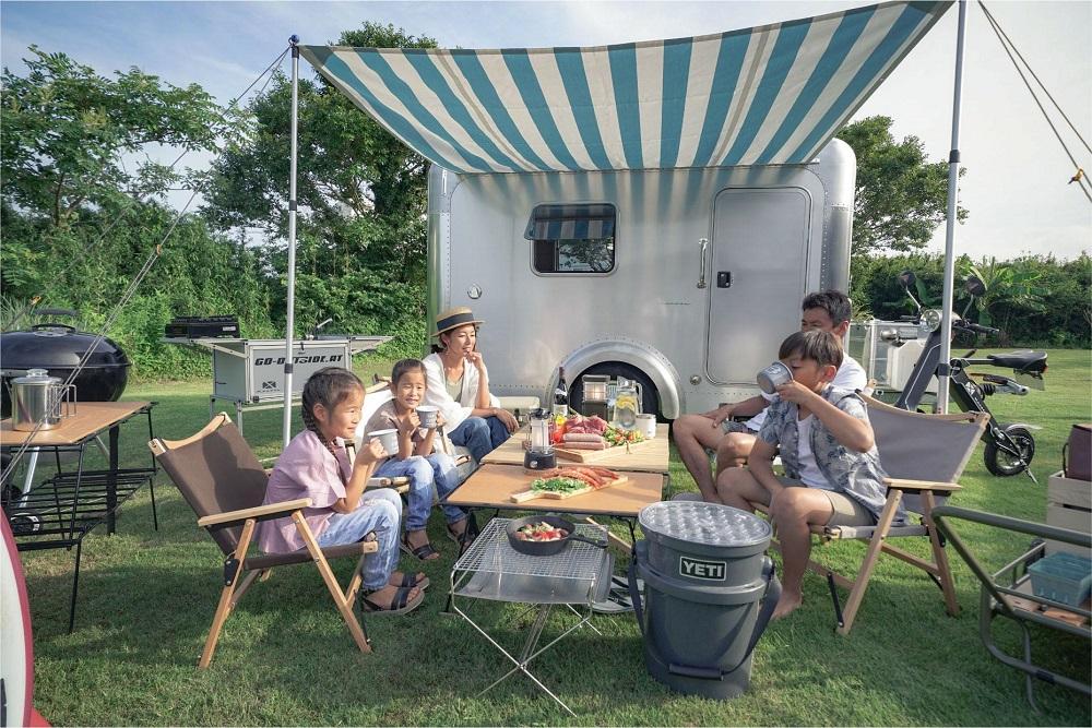 キャンピングトレーラー「X-cabin300」特別パッケージ