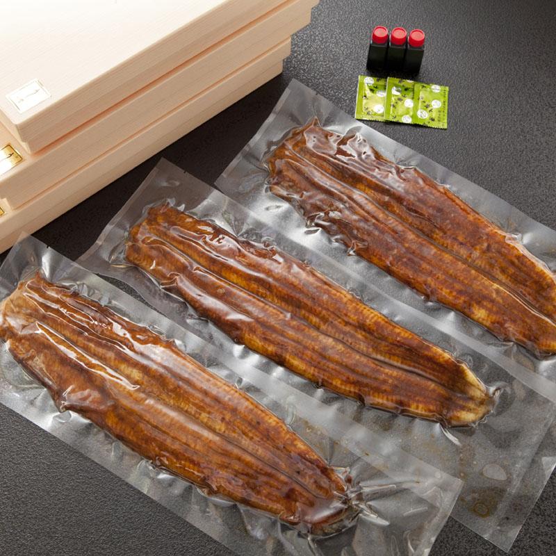 国産特大うなぎ蒲焼き（３尾）