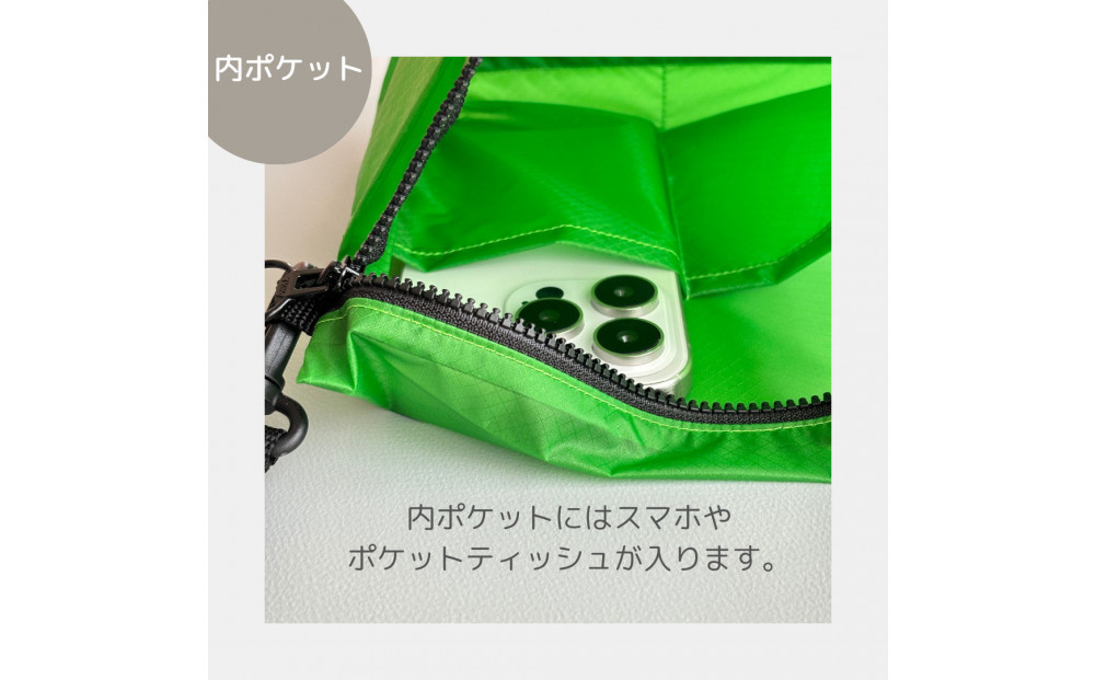 【緑】雨の日にも！ポケット付き軽量ナイロンショルダーバッグ　サコッシュ　撥水ポシェット