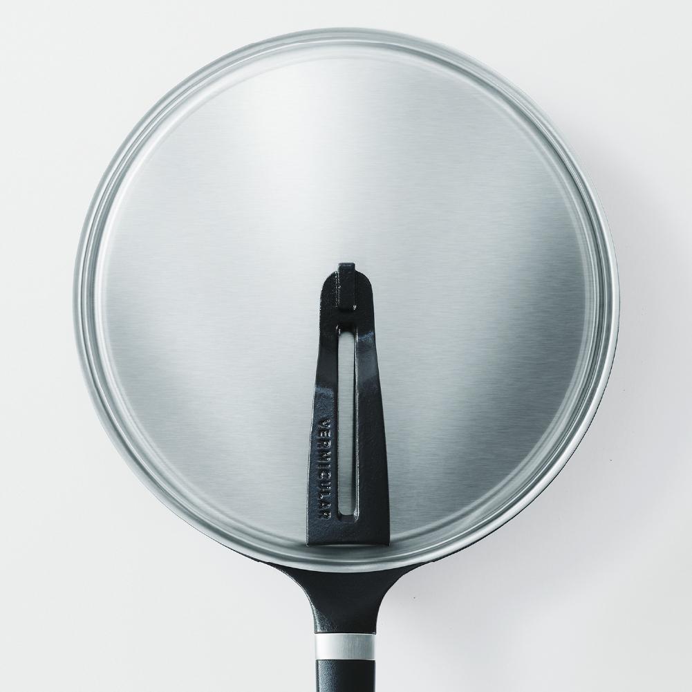 バーミキュラ フライパン オーブンセーフスキレット26cm深型＋専用ステンレスリッドセット【スマートパッケージ】  | フライパン 調理器具 キッチン用品 VERMICULAR 無水調理 エナメル加工 ガス火 ガス IH IH対応 オーブン対応 高級感 おしゃれ グリル 長持ち ギフト プレゼント 人気 おすすめ 送料無料