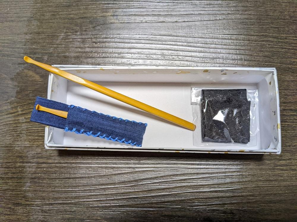 つげ櫛の櫛留商店　本つげ材耳かき（大小セット）