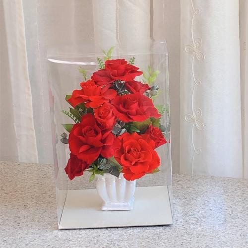 大輪のバラの花が咲き誇るプリザーブドフラワー・bell薔薇（クリアケース入り）　ピンク系