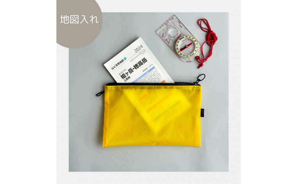 【黄色】A6が入るとっても軽いナイロンフラットポーチ（マチなし）旅行用や化粧品にも