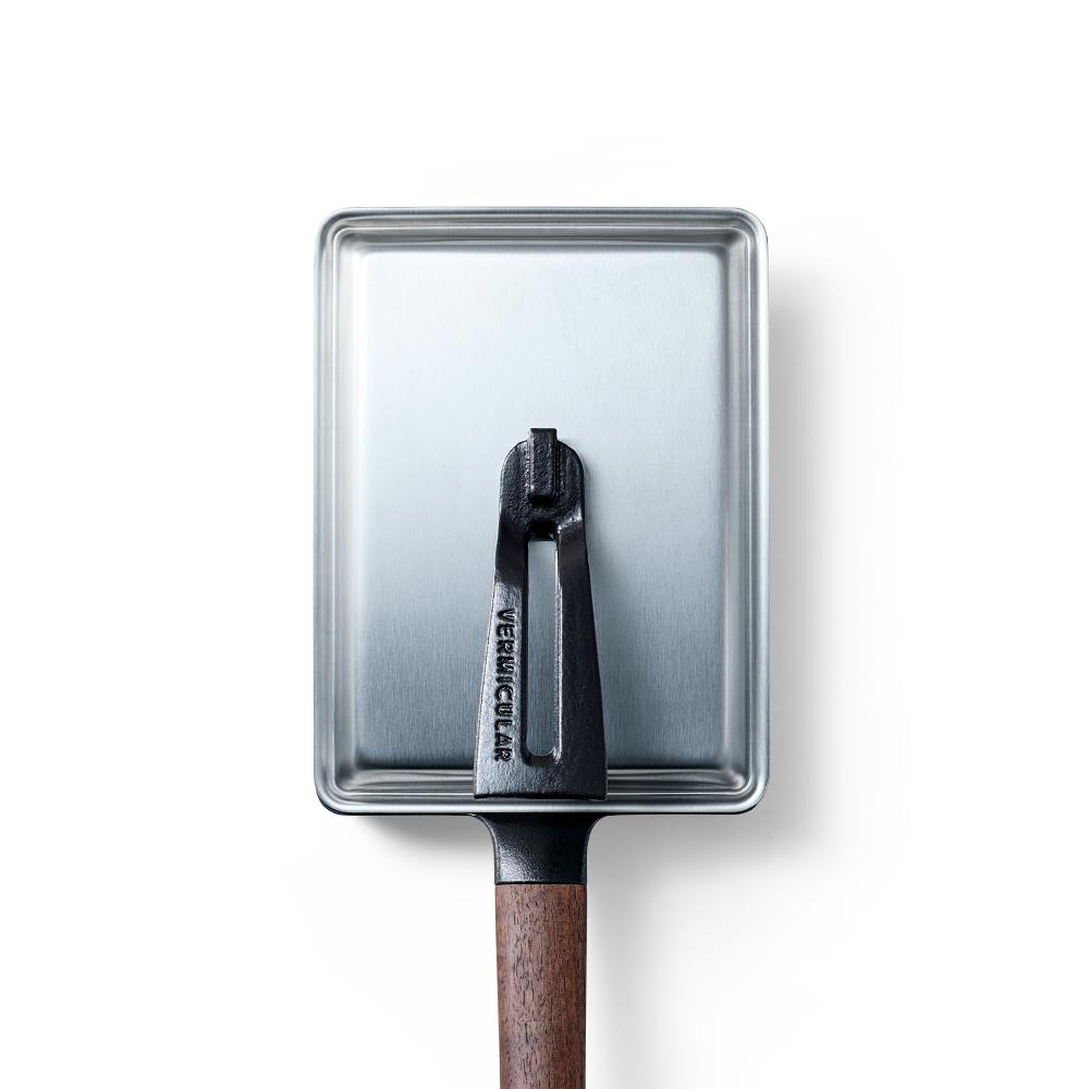 バーミキュラ フライパン EGG & TOAST PAN ウォールナット＋専用ステンレスリッドセット | フライパン 調理器具 キッチン用品 VERMICULAR ガス火 ガス IH IH対応 無水調理 エナメル加工 高級 おしゃれ 朝食 パン料理 卵料理 焼き料理 長持ち ギフト プレゼント 人気 おすすめ 送料無料