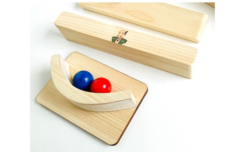 磁石でくっつくころがるクッコル なごや三英傑 天下泰平コロコロ  木のおもちゃ