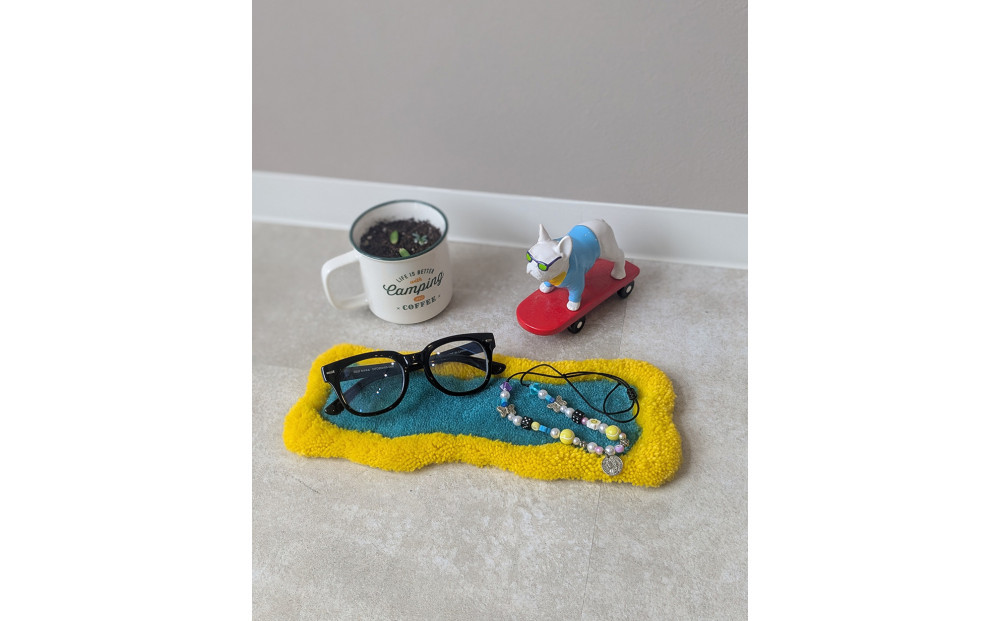 【オーダーメイド】タフティングでつくる世界に1つのオリジナルラグ小物　写真からデザインすることもできます！縦３０ｃｍ×横３０ｃｍ以下の作品