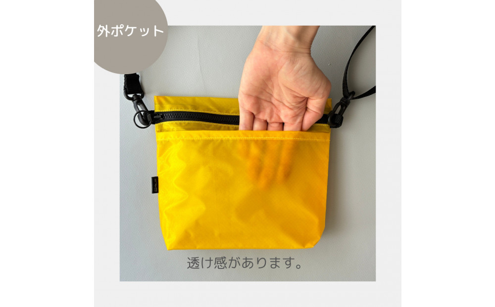 【黄色】雨の日にも！ポケット付き軽量ナイロンショルダーバッグ　サコッシュ　撥水ポシェット