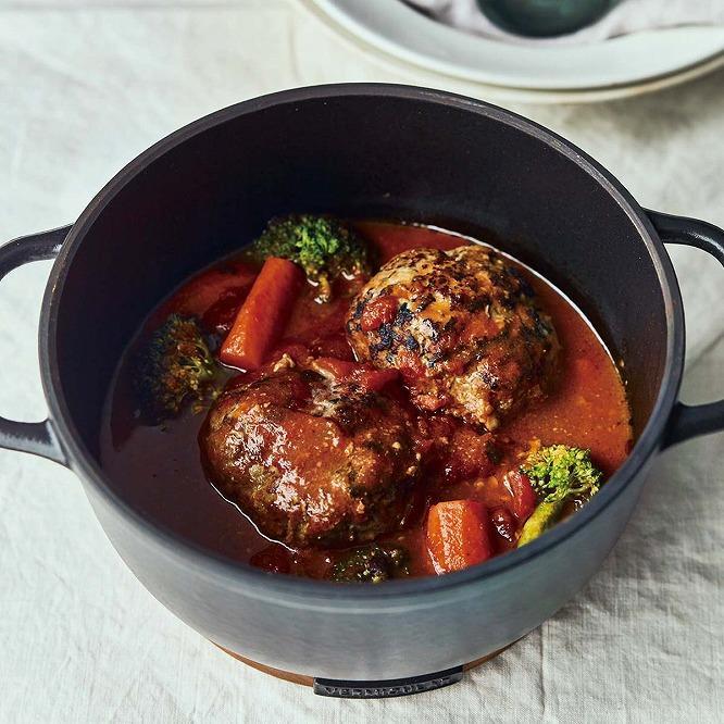 バーミキュラ オーブンポットラウンド18cm（パールグレー） | 鍋 なべ 調理器具 VERMICULAR エナメル加工 キッチン用品 高級感 おしゃれ 人気 おすすめ 無水調理 焼き料理 グリル料理 朝食 卵料理 パン料理 ヘルシー 長持ち ギフト プレゼント 送料無料