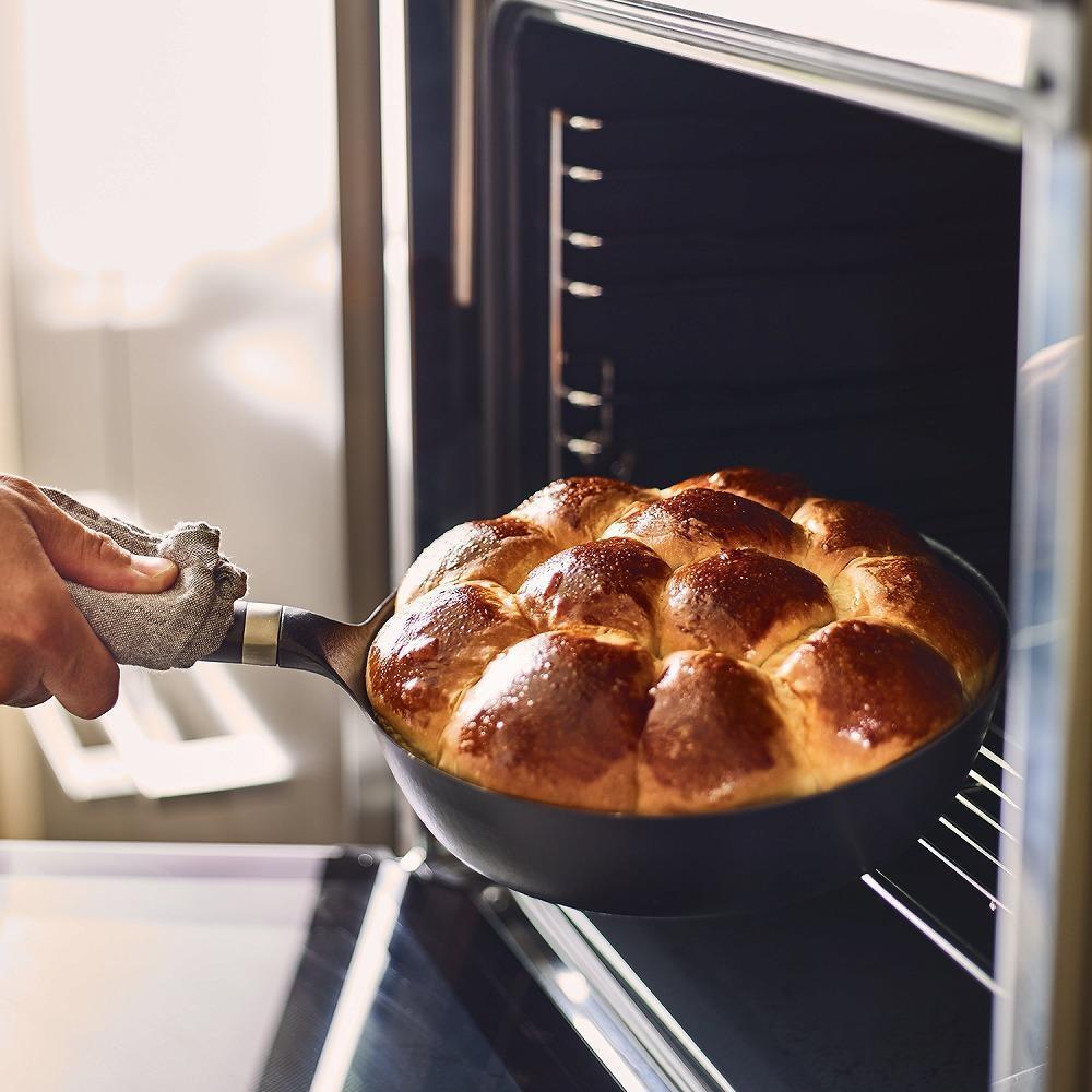 バーミキュラ フライパン オーブンセーフスキレット24cm深型＋専用ステンレスリッド【スマートパッケージ】 | フライパン 調理器具 キッチン用品 VERMICULAR 無水調理 エナメル加工 ガス火 ガス IH IH対応 オーブン対応 高級感 おしゃれ グリル 長持ち ギフト プレゼント 人気 おすすめ 送料無料