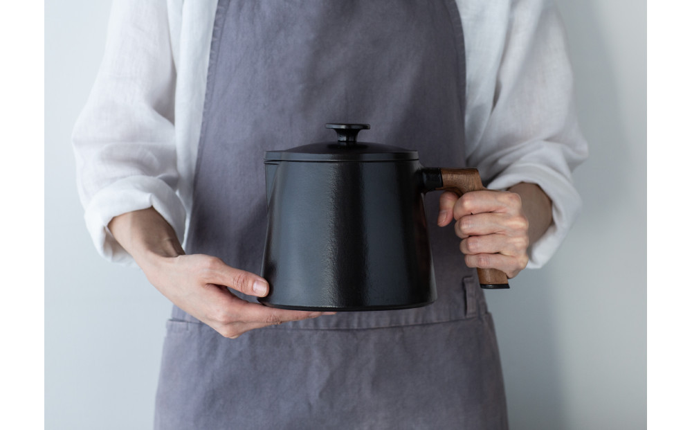 バーミキュラ オーブンポット2 SOUP POT（マットブラック） | 鍋 なべ 調理器具 キッチン用品 VERMICULAR ホーロー鍋 エナメル加工 キッチン用品 高級感 おしゃれ 人気 おすすめ 無水調理 鍋料理 煮込み 蒸し料理 焼き料理 ヘルシー 長持ち ギフト プレゼント 送料無料