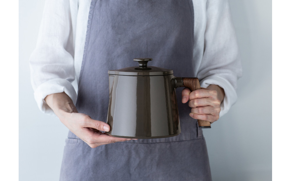 バーミキュラ オーブンポット2 SOUP POT（トリュフグレー） | 鍋 なべ 調理器具 キッチン用品 VERMICULAR ホーロー鍋  エナメル加工 高級感 おしゃれ 人気 おすすめ 無水調理 鍋料理 煮込み 蒸し料理 焼き料理 ヘルシー 長持ち ギフト プレゼント 送料無料