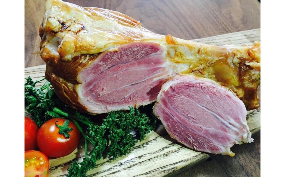 メツゲライ・イノウエ　骨付き燻製アイスバイン