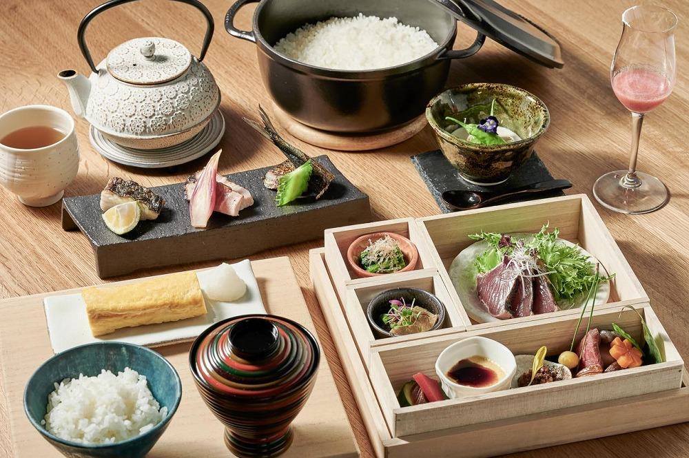 世界初！電波塔に泊まれる「THE TOWER HOTEL NAGOYA」 ペア宿泊券（1泊朝食付）