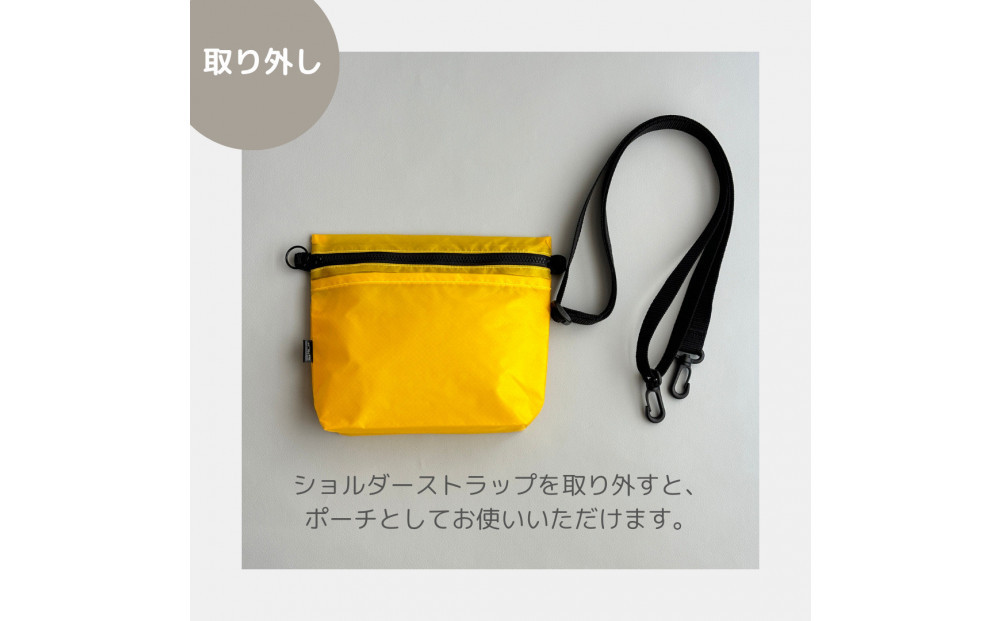 【黄色】雨の日にも！ポケット付き軽量ナイロンショルダーバッグ　サコッシュ　撥水ポシェット