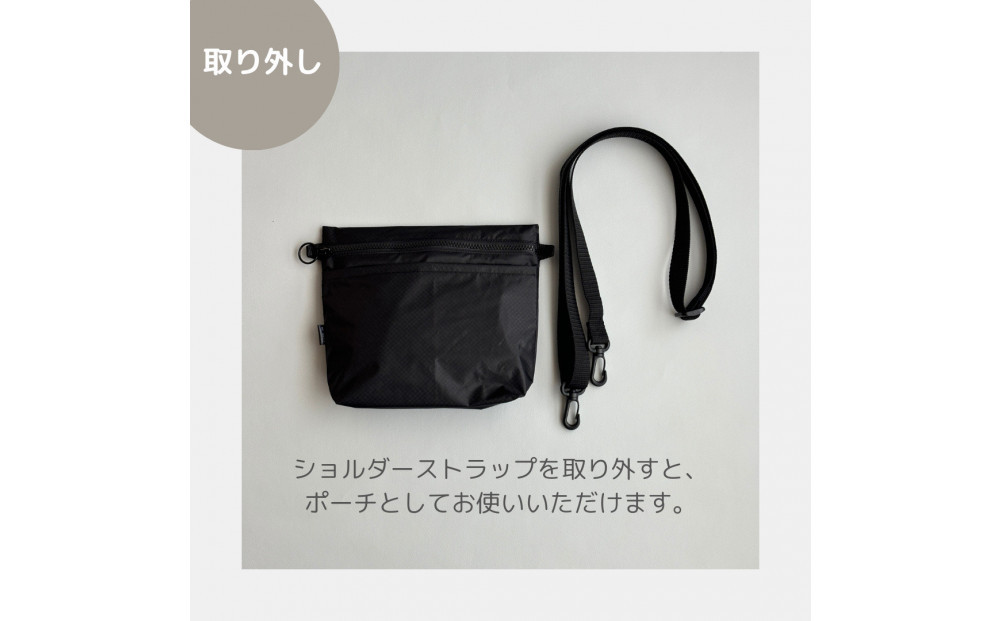 【黒】雨の日にも！ポケット付き軽量ナイロンショルダーバッグ　サコッシュ　撥水ポシェット