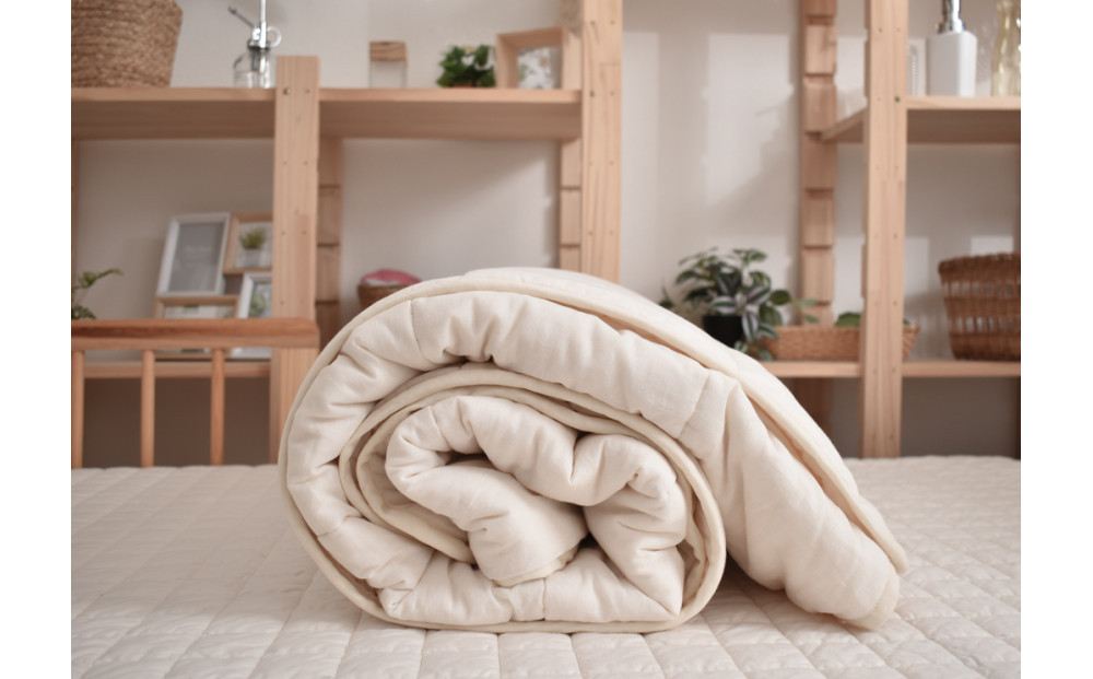 綿入りガーゼキルトケット　シングル（アッシュグレー） | Fabric Plus ファブリックプラス ガーゼケット キルトケット タオルケット 綿入り綿100％ 夏用 涼感 軽量 通気性 吸水性 肌触り 快眠 寝具 シングルサイズ 人気 おすすめ 洗える 日本製 送料無料