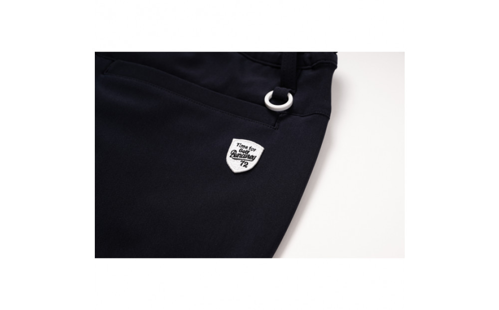 BUNCUREY　ゴルフウェア　ハーフパンツ（BM23SS-04-016）ブラック／サイズ4