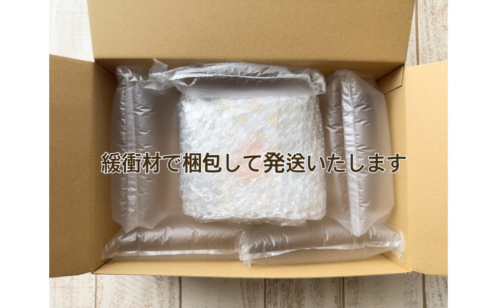 溢れる想いを詰め込んで　ハートのクッキー缶