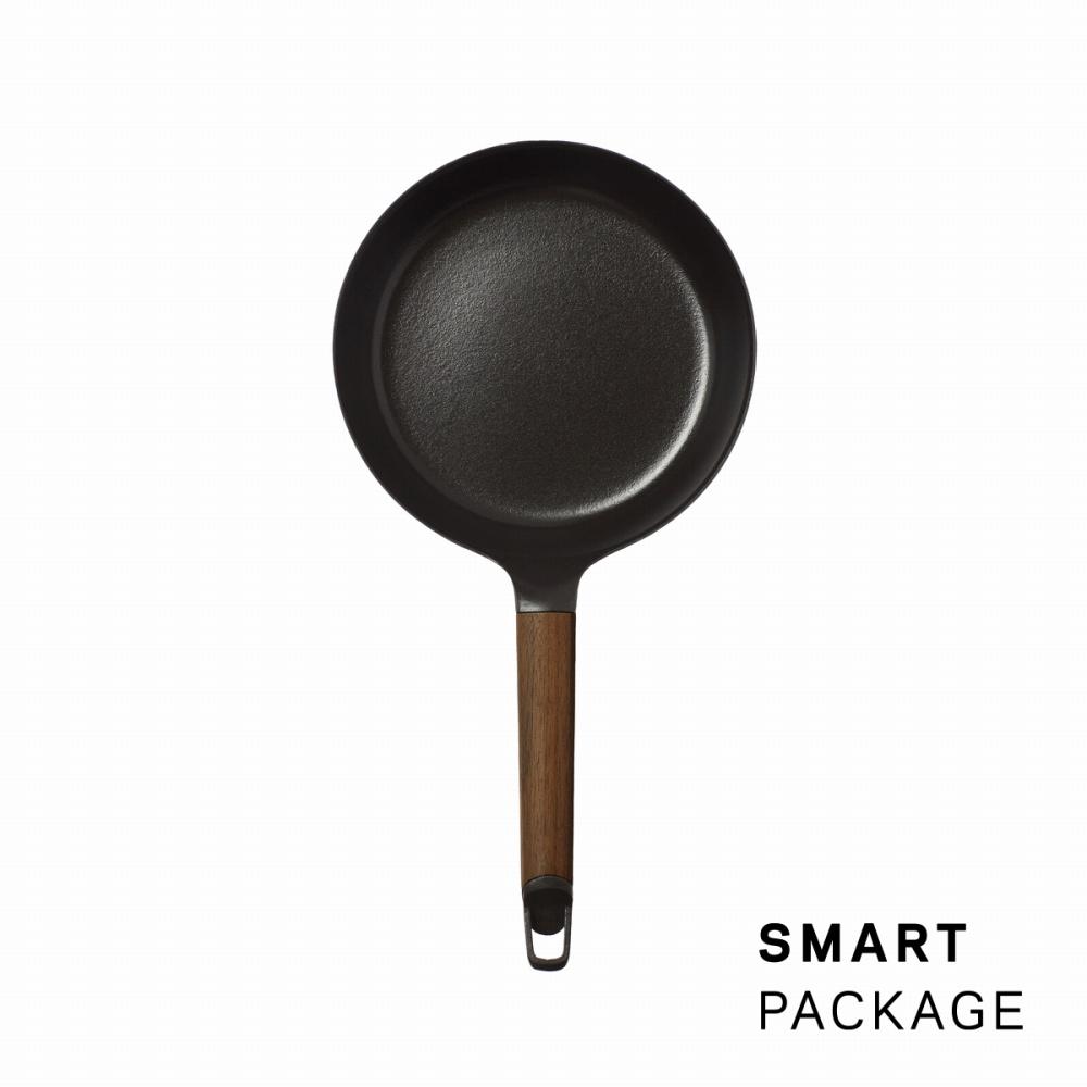 バーミキュラ フライパン20cm（ウォールナット）＋専用リッド【スマートパッケージ】 | フライパン 調理器具 VERMICULAR エナメル加工 キッチン用品 高級感 おしゃれ 人気 おすすめ 無水調理 焼き料理 グリル料理 朝食 卵料理 パン料理 ヘルシー 長持ち ギフト プレゼント 送料無料