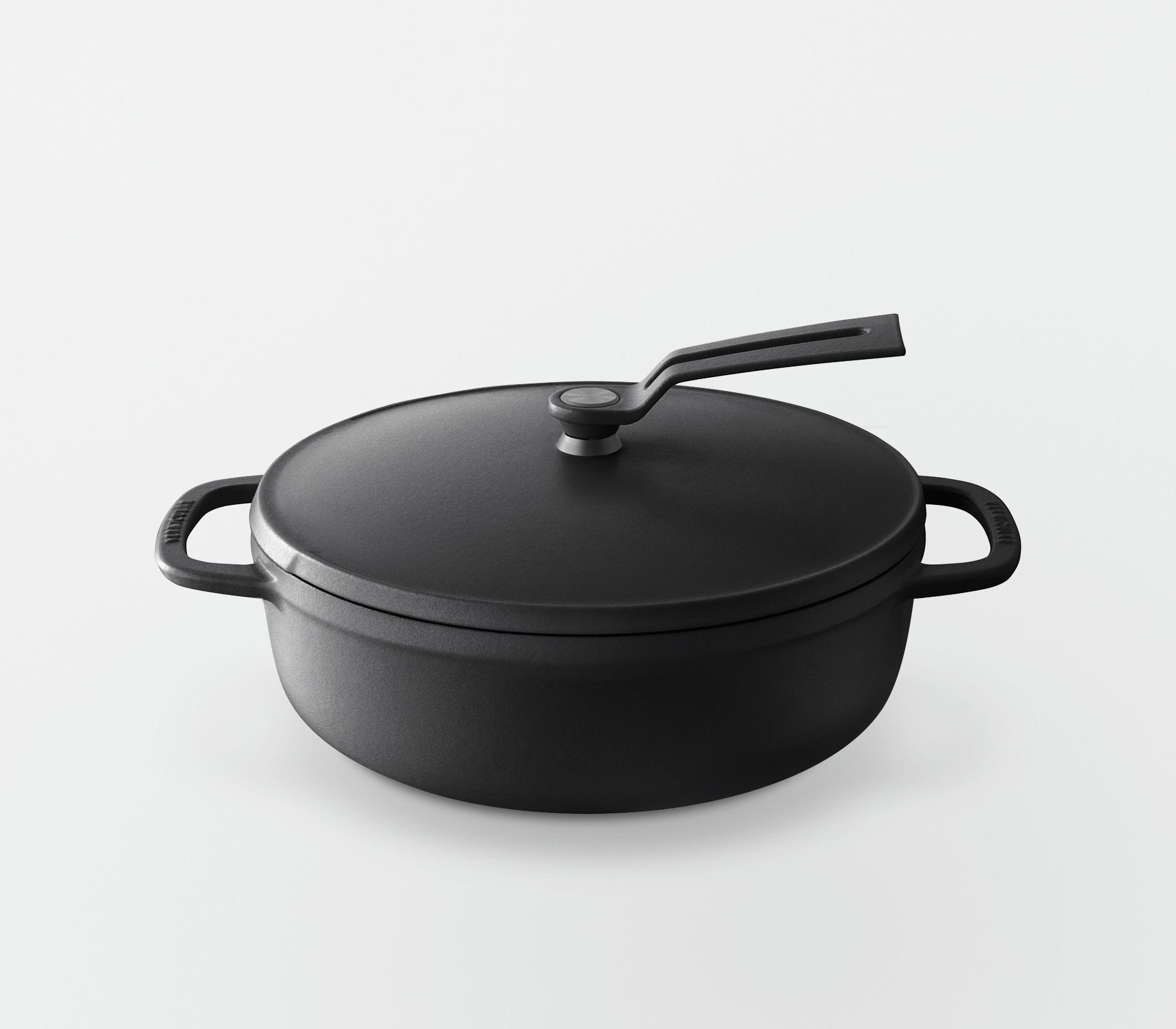 バーミキュラ オーブンポット2 22cm 浅型（マットブラック／セルフスタンディングリッド） | 鍋 なべ ホーロー鍋 調理器具 キッチン用品 VERMICULAR ガス火 ガス IH IH対応 エナメル加工 高級感 おしゃれ 無水調理 煮込み 蒸し 焼き 長持ち ギフト プレゼント 人気 おすすめ 送料無料