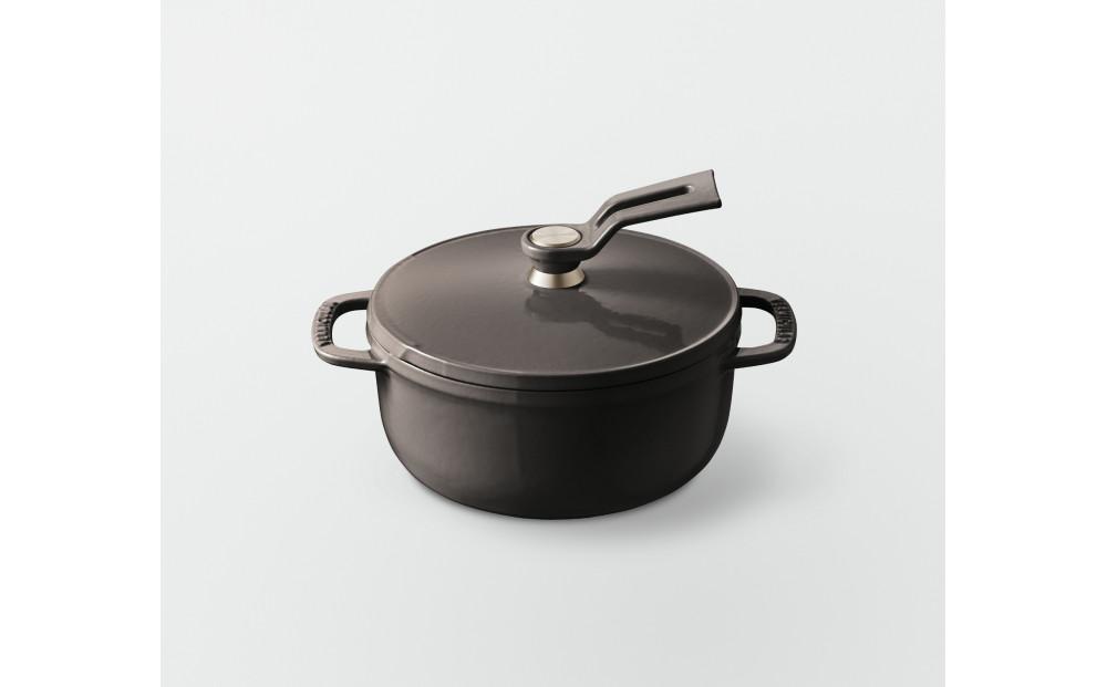 オーブンポット2 MINI 14cm【ヘーゼルナッツブラウン】（セルフスタンディングリッド） | 鍋 なべ ホーロー鍋 調理器具 キッチン用品 バーミキュラ VERMICULAR ガス火 ガス IH IH対応 エナメル加工 高級感 おしゃれ 無水調理 煮込み 蒸し 焼き 長持ち ギフト プレゼント 人気 おすすめ 送料無料