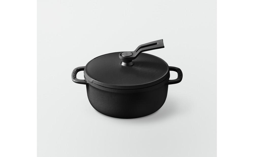 オーブンポット2 MINI 14cm【マットブラック】（セルフスタンディングリッド） | 鍋 なべ ホーロー鍋 調理器具 キッチン用品 バーミキュラ VERMICULAR ガス火 ガス IH IH対応 エナメル加工 高級感 おしゃれ 無水調理 煮込み 蒸し 焼き 長持ち ギフト プレゼント 人気 おすすめ 送料無料