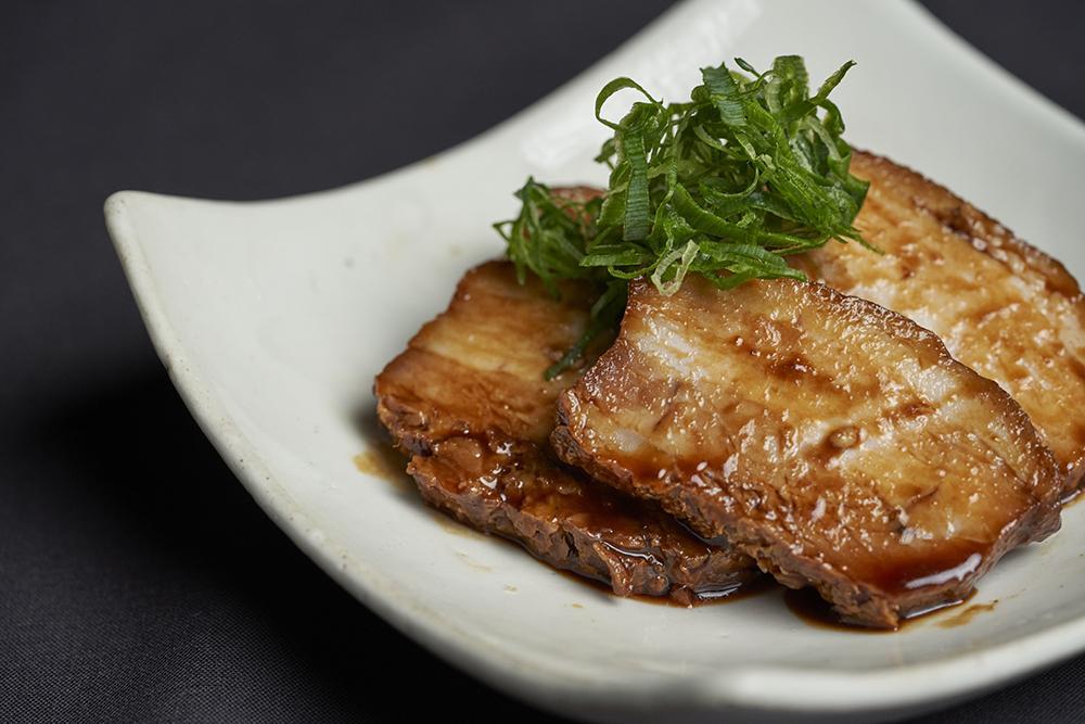 【ギフト】矢場とん  煮豚セット みそ煮800g・醤油煮800g レンジで簡単！ | 煮豚 味噌煮 醤油煮 レンジ調理 簡単調理 豚肉 加工食品 惣菜 ご当地グルメ 名古屋めし ギフト プレゼント 老舗 名店 人気 おすすめ 送料無料