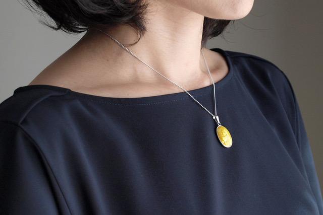 ★色：黄透★【尾張七宝窯元　加藤七宝製作所】楕円ペンダント