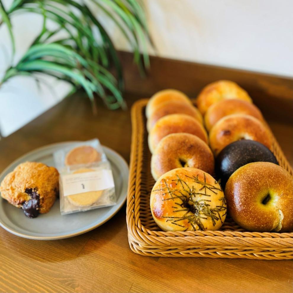 ベーグル10種と焼き菓子3種のおまかせセット