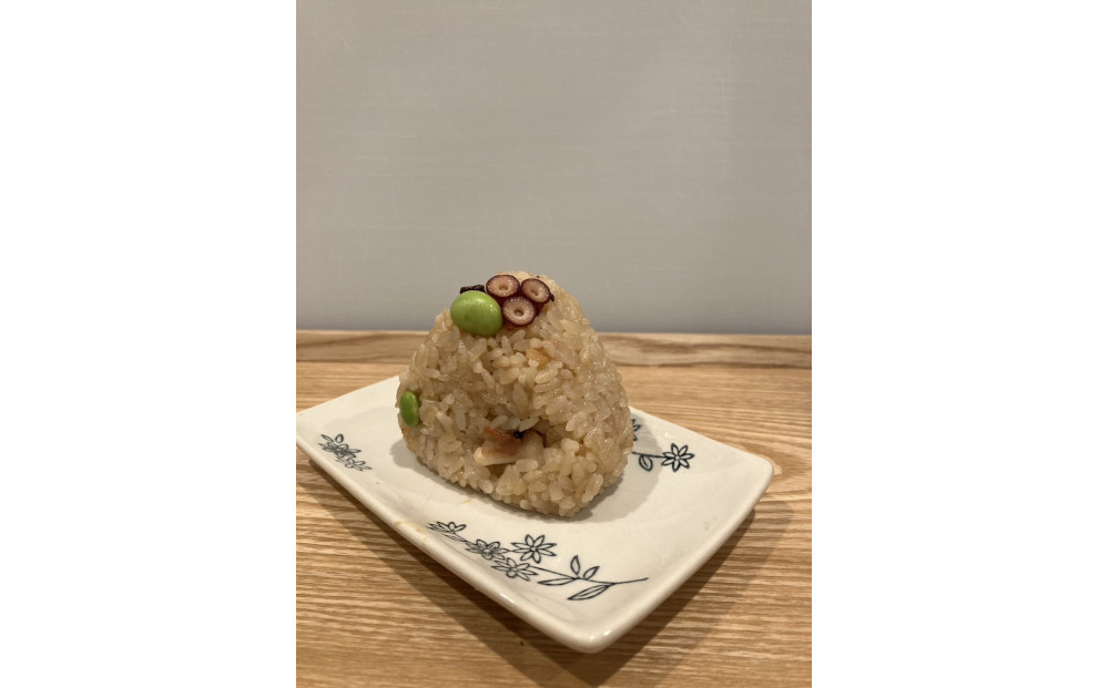 南知多産タコとタコの出汁を使った「たこむすび」（10個入り）