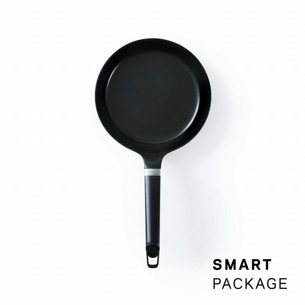 バーミキュラ フライパン オーブンセーフスキレット20cm+専用ステンレスリッド[スマートパッケージ] | フライパン 調理器具 キッチン用品 VERMICULAR 無水調理 エナメル加工 ガス火 ガス IH IH対応 オーブン対応 高級感 おしゃれ グリル 長持ち ギフト プレゼント 人気 おすすめ 送料無料