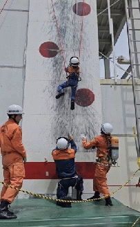 綱渡りに挑戦！はしご車に乗れる！ ｢ファイヤーレスキュー体験｣