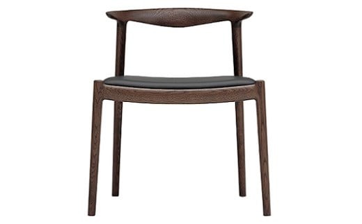 欧州の美意識を、日本の住まいへ。『BRIDGE』コレクションのライトサイドチェア　「ハンス・S・ヤコブセン」デザイン