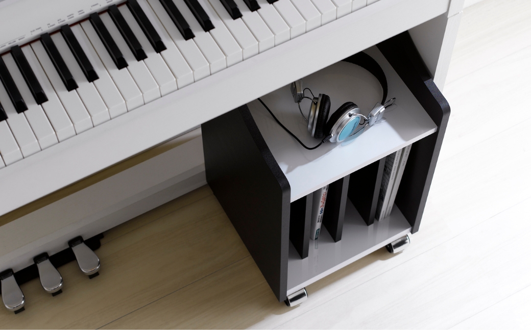 朝日木材 ピアノワゴン≪AS-PW30≫ピアノ収納 ピアノ用ワゴン キャビネット 収納 モノクロ キャスター付 楽譜収納 譜面収納 楽譜 ピアノ ブラック ホワイト サイドワゴン 40000円 4万円 愛知県 豊橋市