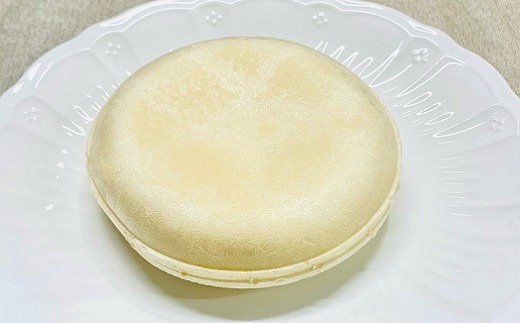 ご好評に応えて再登場！中央製乳の「どうまい牛乳アイスモナカ」（120ml×20個）