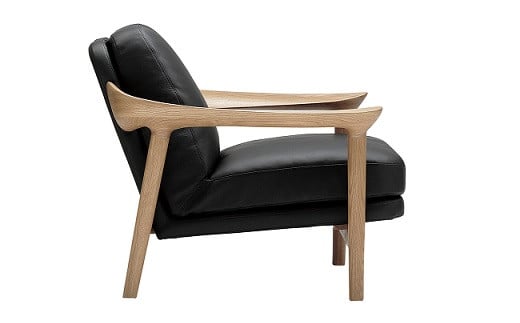 欧州の美意識を、日本の住まいへ。『BRIDGE』コレクションの１Pソファ　「ハンス・S・ヤコブセン」デザイン