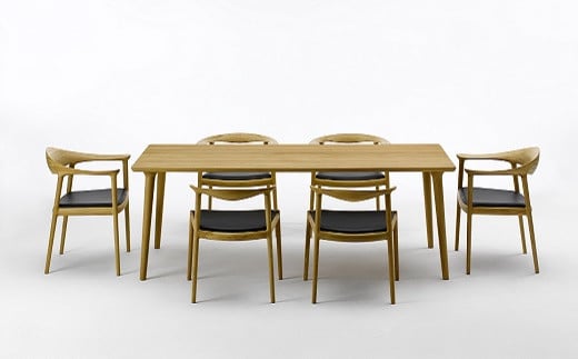 欧州の美意識を、日本の住まいへ。『BRIDGE』コレクションのダイニングテーブル180　「ハンス・S・ヤコブセン」デザイン