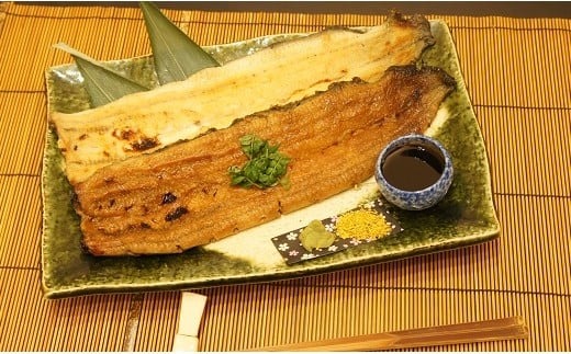 うなぎ割烹 一愼　手焼きうなぎ ２尾セット（手焼き塩麹焼、手焼き蒲焼）