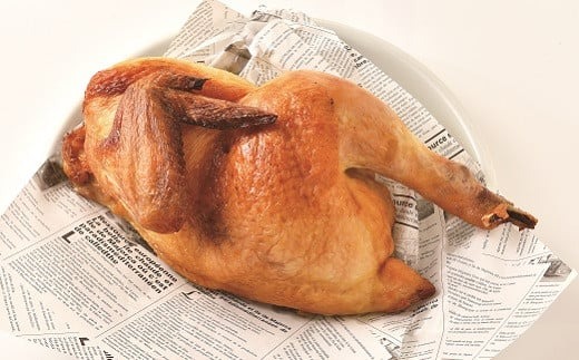 「ラッキーチキン」の看板メニュー『錦爽どりの丸焼きチキン』（1/2羽）