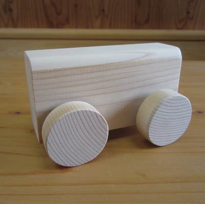 バスセット(木製バス1個、家3個、バス停1個)