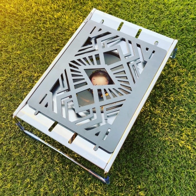 oka-d-artの黒皮鉄板 フラット バーナー五徳鉄板 アウトドア鉄板 ソロ鉄板 デザイン1