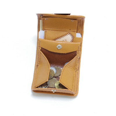 3つ折り財布 革のパッチワーク お札も小銭も入る「コロンとした小さなお財布」茶色