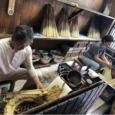 朱　コロー25本入り(約10cm)全工程手作り国内産ハゼの実蝋100%使用〈伝統工芸品　和ろうそく〉