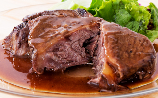 国産牛ほほ肉の赤ワイン煮込み　岡崎八丁味噌風味【配送不可地域：離島】