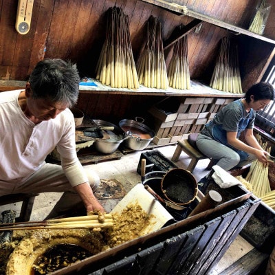 朱　イカリ2匁(24本入り)全工程手作り国内産ハゼの実蝋を100%使用〈伝統工芸品　和ろうそく〉