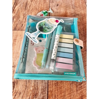 表紙がポーチになったカラードバインダーLの手帳　推し活に最高【SPEECHBALLOON】エメラルド