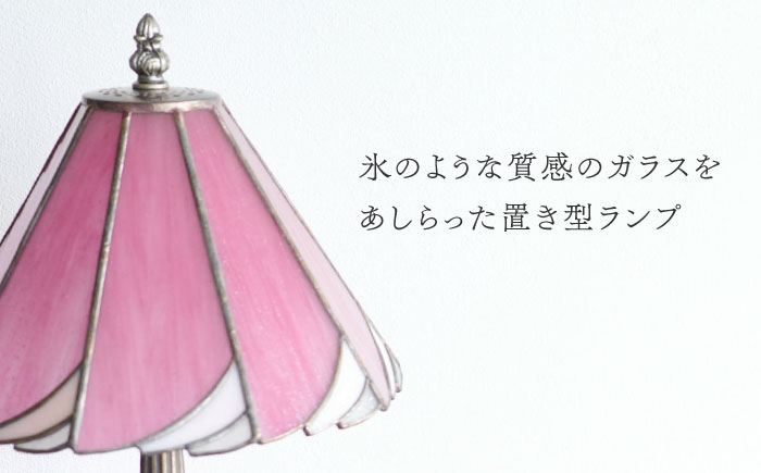 Nijiiro Lamp のステンドグラスのテーブルランプ カトレア ピンク / ランプ  オリジナル ギフト / 瀬戸市 / Ｎｉｊｉｉｒｏ　Ｌａｍｐ [BBAD005]